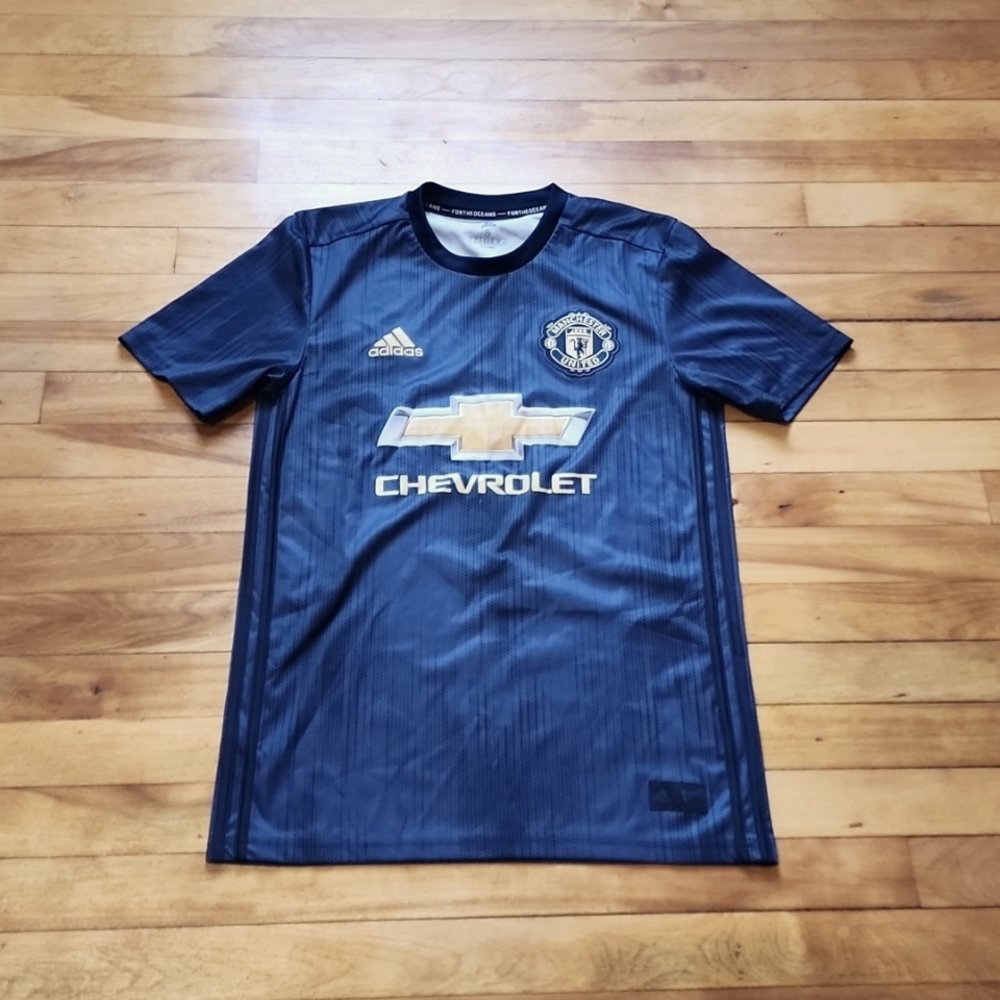 EUC Adidas Parley Manchester United 2018/19 Third kit. Size S.